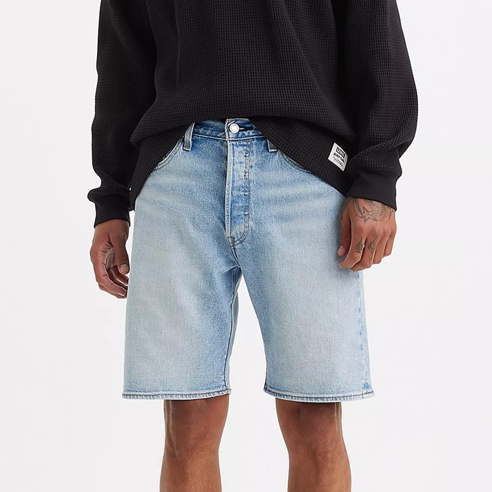 Levi’s - Light Wash 501 Jean Shorts